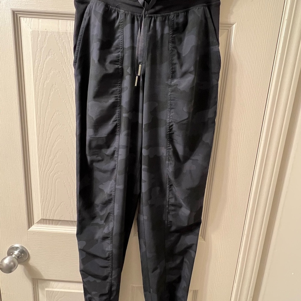 Lululemon Athletica Black Camouflage Joggers